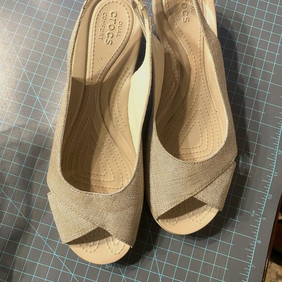 CROC Women Leigh Sandal Shimmer Canvas Slingback Wedge Size 10 - Picture 2 of 5